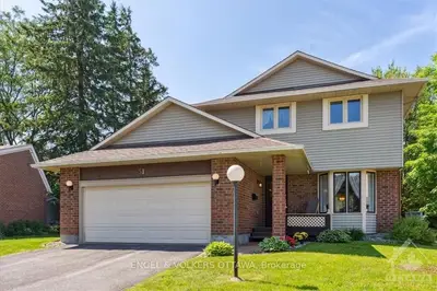 Detached in Kanata