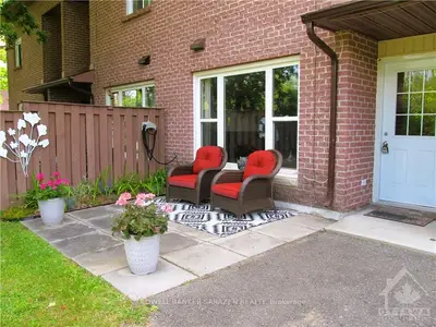 Condo Townhouse in Smiths Falls