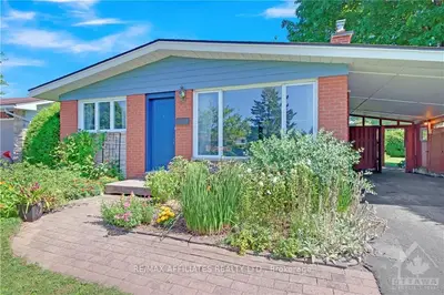 Detached in Bells Corners and South to Fallowfield