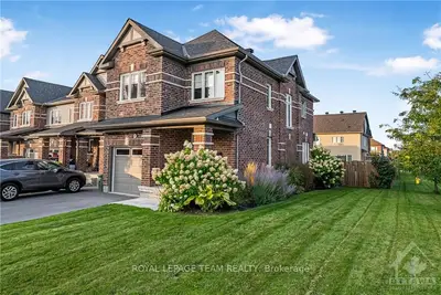 Att/Row/Townhouse in Stittsville - Munster - Richmond