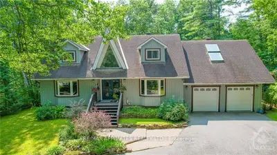 Detached in Constance Bay - Dunrobin - Kilmaurs - Woodlawn