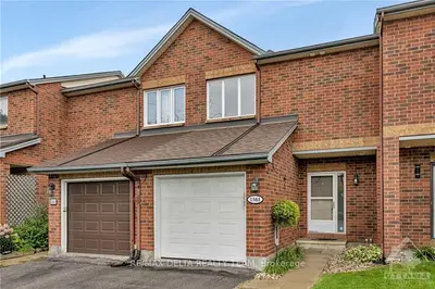 Att/Row/Townhouse in Orleans - Convent Glen and Area