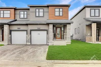 Att/Row/Townhouse in Kanata