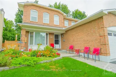 Detached in Kanata