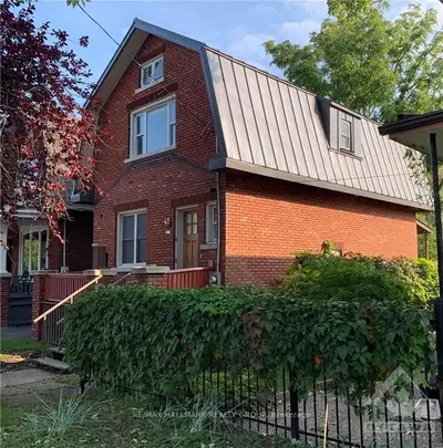 Detached in Tunneys Pasture and Ottawa West