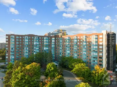 Condo Apartment in Britannia Heights - Queensway Terrace N and Area
