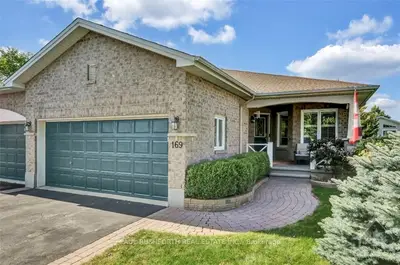 Semi-Detached in Kanata