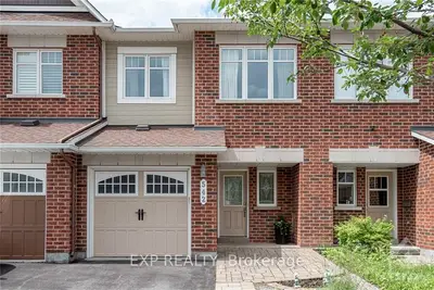 Att/Row/Townhouse in Orleans - Convent Glen and Area