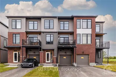 Att/Row/Townhouse in Kanata