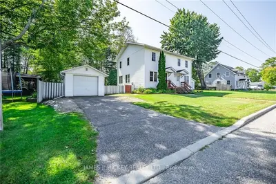Semi-Detached in Deep River