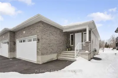 12 CLOVER Lane, South Stormont, ON K0C 1P0