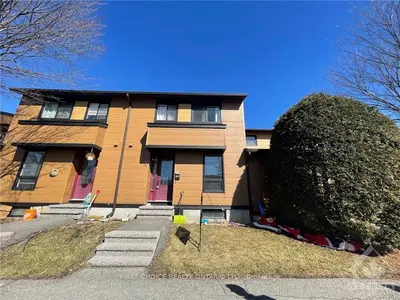 6955 Bilberry Drive, Orleans - Convent Glen And Area, On K1c 2c1