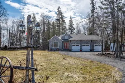 4 Kimini Drive, Stittsville - Munster - Richmond, On K2s 1s6
