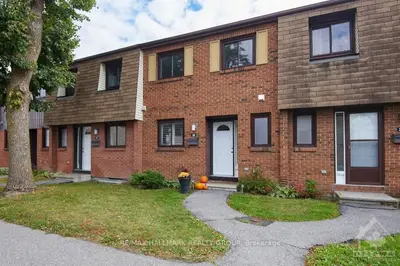 2b Woodvale, South Of Baseline To Knoxdale, On K2g 4g8