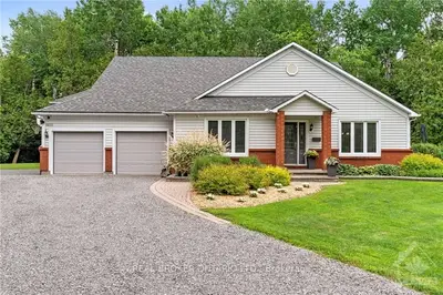 Detached in Greely - Metcalfe - Osgoode - Vernon and Area