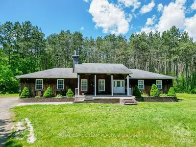 Detached in North Dundas