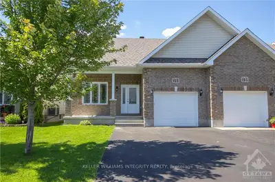 Semi-Detached in Russell