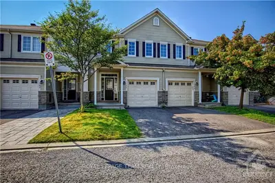 Att/Row/Townhouse in Barrhaven