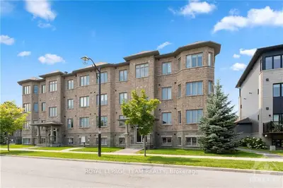 Condo Apartment in Barrhaven