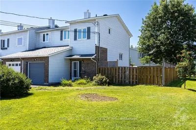 Att/Row/Townhouse in Carleton Place