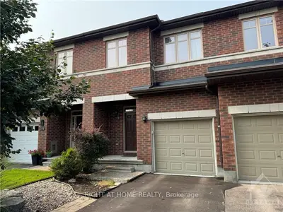 208 Badgeley Avenue, Kanata, On K2t 0a4