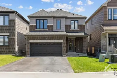 Detached in Kanata