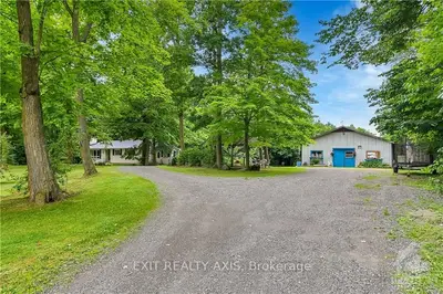 Detached in North Dundas