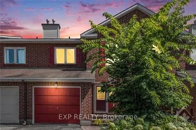 Att/Row/Townhouse in Barrhaven
