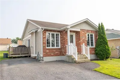 Detached in Cornwall