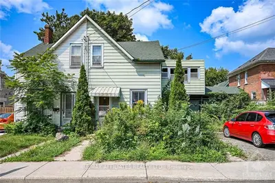Semi-Detached in Smiths Falls