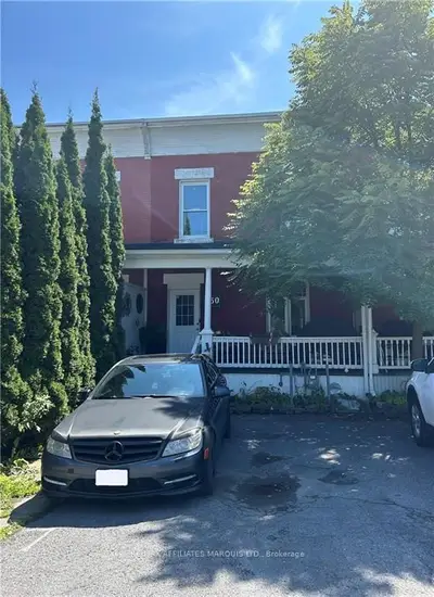 Att/Row/Townhouse in Cornwall