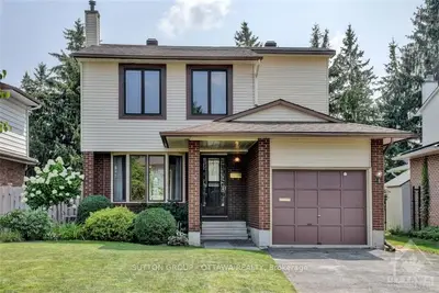 Detached in Hunt Club - South Keys and Area