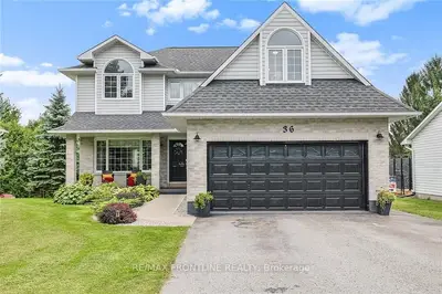 Detached in Mississippi Mills