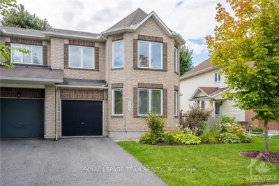Att/Row/Townhouse in Barrhaven