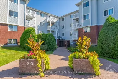 Condo Apartment in Hunt Club - South Keys and Area