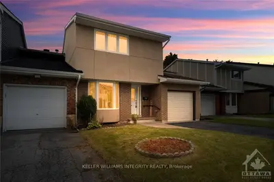 2560 Hunters Point Crescent, Blossom Park - Airport And Area, On K1t 2a2
