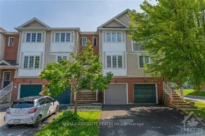 Att/Row/Townhouse in Bells Corners and South to Fallowfield