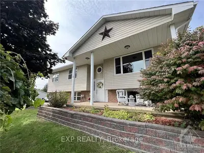 Detached in South Dundas