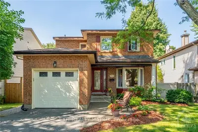 Detached in Orleans - Convent Glen and Area