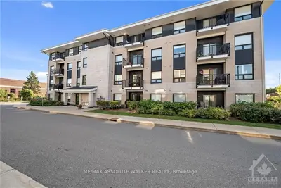 Condo Apartment in Hunt Club - South Keys and Area