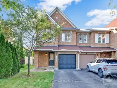 Att/Row/Townhouse in Kanata
