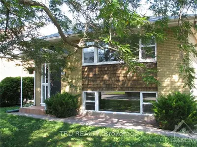 Detached in Overbrook - Castleheights and Area