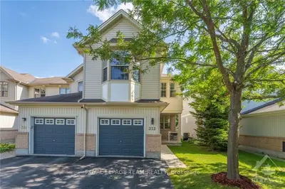 Att/Row/Townhouse in Kanata
