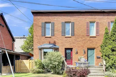 Att/Row/Townhouse in Glebe - Ottawa East and Area