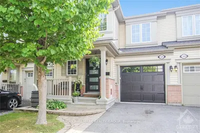Att/Row/Townhouse in Stittsville - Munster - Richmond