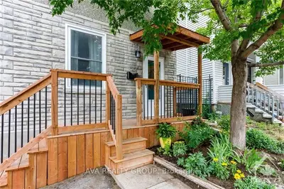 Detached in West Centre Town