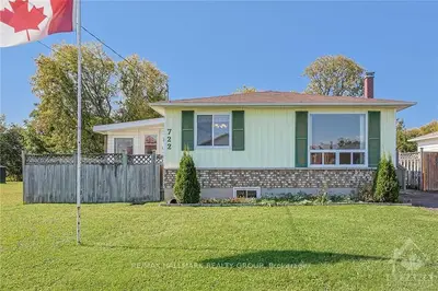 Detached in Renfrew