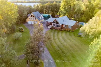 Detached in Stittsville - Munster - Richmond