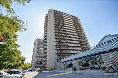 158b Mcarthur Avenue 402, Vanier And Kingsview Park, On K1l 8c9