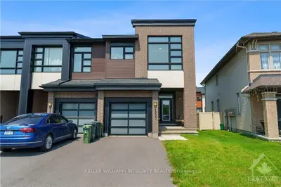 Att/Row/Townhouse in Kanata
